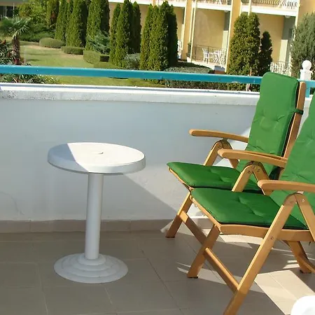 Berlin Golden Apartment Golden Sands