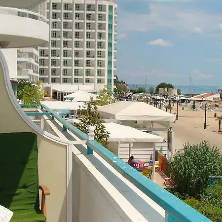 Berlin Golden Golden Sands