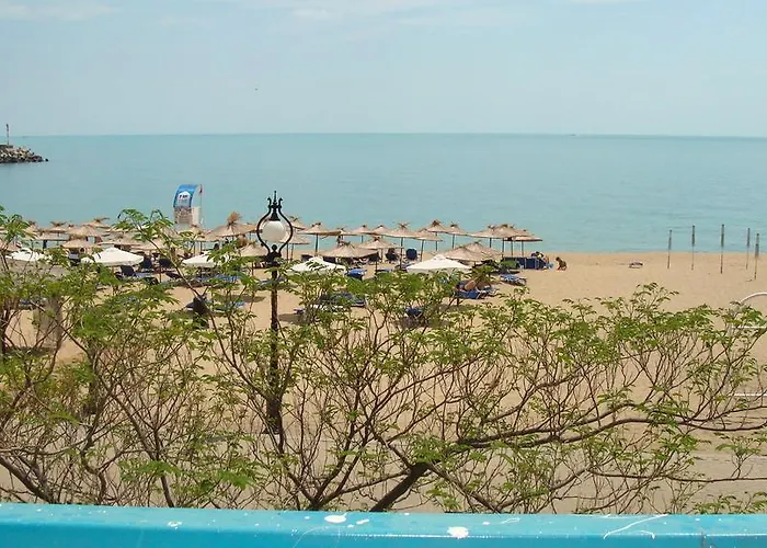 Berlin Golden * Golden Sands